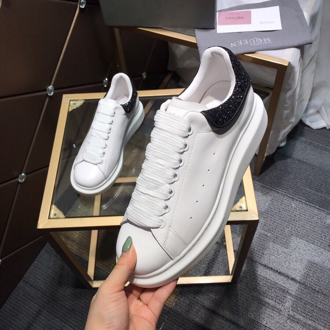 ALEXANDER MCQUEEN BIANCHE E NERE FREESTYLE SNEAKERS