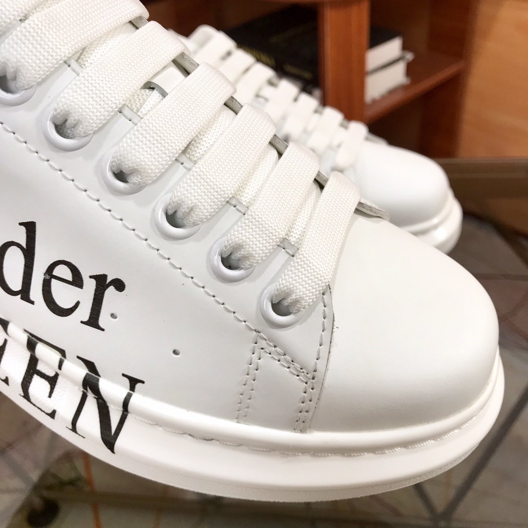 ALEXANDER MCQUEEN NERE E BIANCHE CON SCRITTA