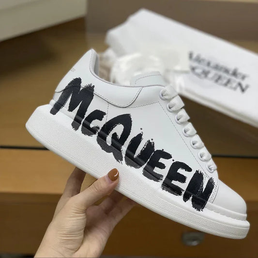 ALEXANDER MCQUEEN BIANCHE CON SCRITTA NERA