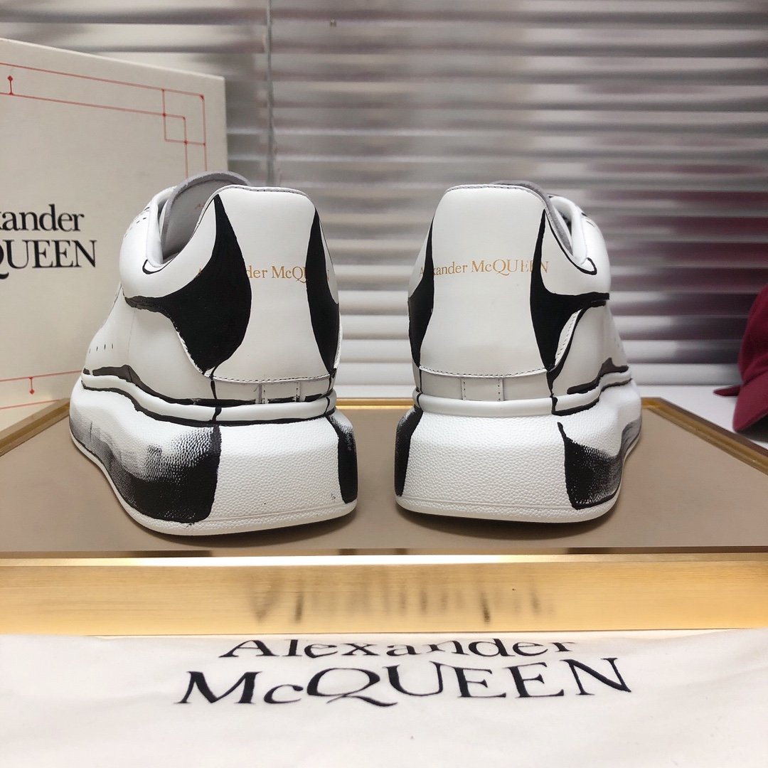 ALEXANDER MCQUEEN NERE E BIANCHE A STRISCE