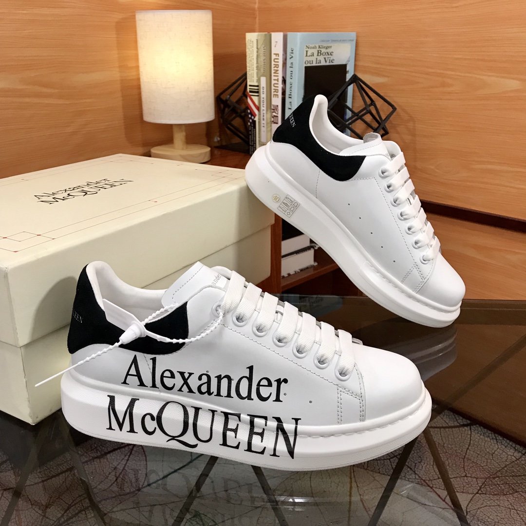 ALEXANDER MCQUEEN NERE E BIANCHE CON SCRITTA