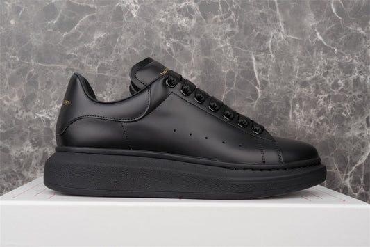 ALEXANDER MCQUEEN TOTAL BLACK